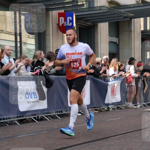 13.09.2026 - 21. swb-Marathon Bremen Strokosch-Dieckow http://msf.ph/oto/10385850 13.09.2026 12:52:44 Ziel 417, 2100, 2585, 7650, 8077, 9522, 525, 553, 7244, 7768, 8729 meine-sportfotos.de