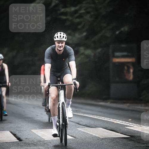 13.09.2026 - Stadtparktriathlon H.Heesch http://msf.ph/oto/10385862 13.09.2026 12:39:45 Radfahren 1118, 1127, 1151, 1263, 1268, 1272 meine-sportfotos.de