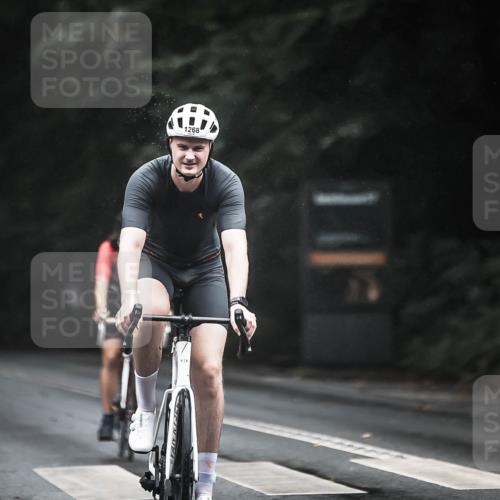 13.09.2026 - Stadtparktriathlon H.Heesch http://msf.ph/oto/10385873 13.09.2026 12:39:45 Radfahren 1118, 1127, 1151, 1263, 1268, 1272 meine-sportfotos.de