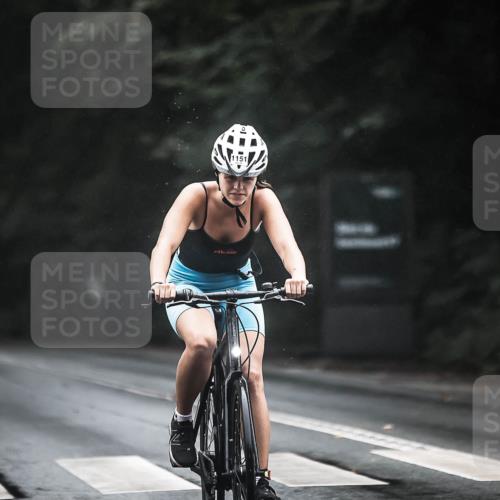 13.09.2026 - Stadtparktriathlon H.Heesch http://msf.ph/oto/10385897 13.09.2026 12:39:51 Radfahren 1151, 1263, 1268, 1272, 1297 meine-sportfotos.de