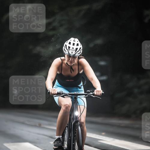 13.09.2026 - Stadtparktriathlon H.Heesch http://msf.ph/oto/10385905 13.09.2026 12:39:51 Radfahren 1151, 1263, 1268, 1272, 1297 meine-sportfotos.de
