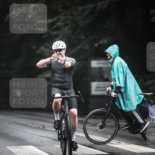 13.09.2026 - Stadtparktriathlon H.Heesch http://msf.ph/oto/10385940 13.09.2026 12:39:54 Radfahren 1069, 1151, 1297 meine-sportfotos.de