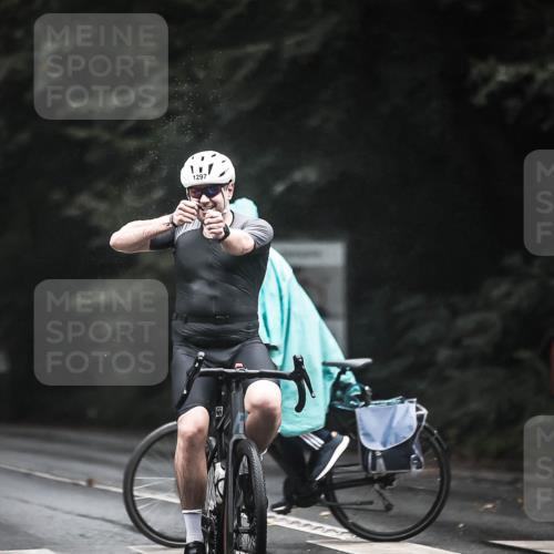 13.09.2026 - Stadtparktriathlon H.Heesch http://msf.ph/oto/10385947 13.09.2026 12:39:54 Radfahren 1069, 1151, 1297 meine-sportfotos.de