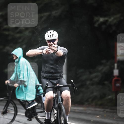 13.09.2026 - Stadtparktriathlon H.Heesch http://msf.ph/oto/10385952 13.09.2026 12:39:54 Radfahren 1069, 1151, 1297 meine-sportfotos.de