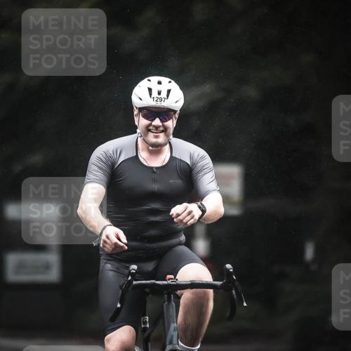 13.09.2026 - Stadtparktriathlon H.Heesch http://msf.ph/oto/10385966 13.09.2026 12:39:55 Radfahren 1069, 1151, 1297 meine-sportfotos.de