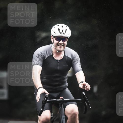 13.09.2026 - Stadtparktriathlon H.Heesch http://msf.ph/oto/10385968 13.09.2026 12:39:55 Radfahren 1069, 1151, 1297 meine-sportfotos.de