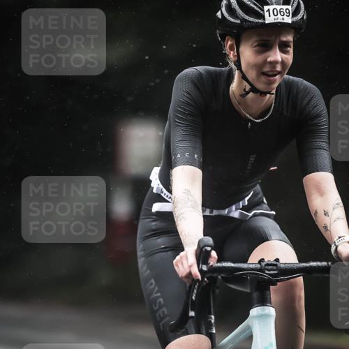 13.09.2026 - Stadtparktriathlon H.Heesch http://msf.ph/oto/10385995 13.09.2026 12:40:01 Radfahren 1069, 1217 meine-sportfotos.de