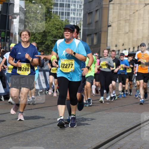 13.09.2026 - 21. swb-Marathon Bremen Strokosch-Dieckow http://msf.ph/oto/10386045 13.09.2026 11:07:40 Ziel 10205, 10488, 10695, 10748, 11123, 11246, 11393, 11417, 11600, 11696, 11759, 11767, 11822, 11823, 11865, 11917, 12020, 12173, 12210, 12255, 12266, 12536, 10595, 10660, 10661, 10674, 10830, 10871, 10937, 11037, 11515, 12024, 12097, 12307, 12511, 12512 meine-sportfotos.de