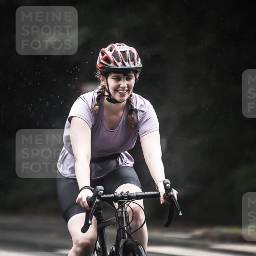 13.09.2026 - Stadtparktriathlon H.Heesch http://msf.ph/oto/10386080 13.09.2026 12:40:18 Radfahren 1080, 1135, 1198, 1265, 1271, 1291 meine-sportfotos.de