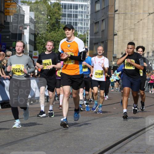 13.09.2026 - 21. swb-Marathon Bremen Strokosch-Dieckow http://msf.ph/oto/10386093 13.09.2026 11:07:45 Ziel 10138, 10205, 10279, 10280, 10488, 10501, 10505, 10695, 10748, 11123, 11246, 11417, 11759, 11767, 11865, 11899, 11917, 12020, 12173, 12210, 12266, 12277, 12419, 12536, 10139, 10660, 10661, 10674, 10871, 10937, 11044, 11378, 11515, 12024, 12031, 12066, 12511, 12512 meine-sportfotos.de