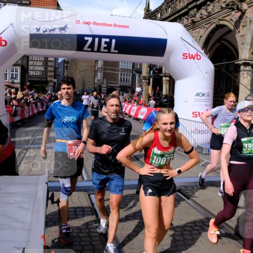 13.09.2026 - 21. swb-Marathon Bremen Tim E. http://msf.ph/oto/10386130 13.09.2026 13:24:59 Ziel 282, 789, 790, 1516, 1582, 2280, 3015, 3375, 3524, 3994, 4198, 4262, 4277, 5328, 5572, 5664, 6626, 6807, 8636, 8881, 9264, 9541, 10069, 10071, 10097, 10103 meine-sportfotos.de