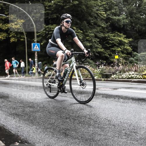 13.09.2026 - Stadtparktriathlon H.Heesch http://msf.ph/oto/10386135 13.09.2026 13:24:59 Radfahren 1412, 1437, 1509 meine-sportfotos.de