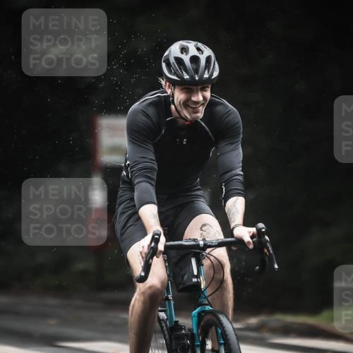 13.09.2026 - Stadtparktriathlon H.Heesch http://msf.ph/oto/10386150 13.09.2026 12:40:23 Radfahren 1080, 1135, 1186, 1198, 1260, 1265, 1271, 1275, 1291 meine-sportfotos.de