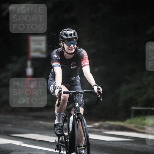 13.09.2026 - Stadtparktriathlon H.Heesch http://msf.ph/oto/10386171 13.09.2026 12:40:26 Radfahren 1135, 1186, 1198, 1260, 1265, 1271, 1275 meine-sportfotos.de