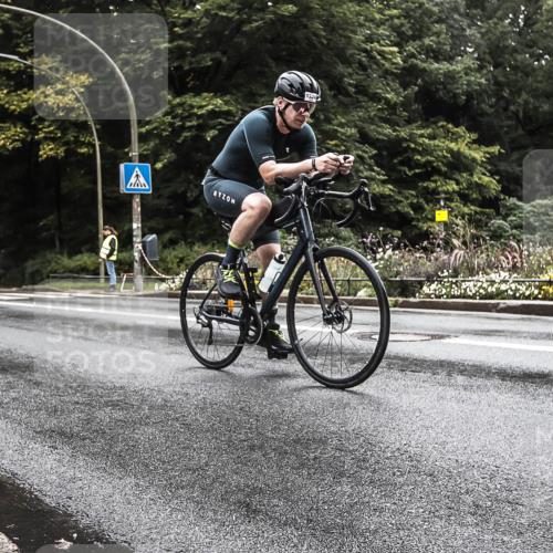 13.09.2026 - Stadtparktriathlon H.Heesch http://msf.ph/oto/10386180 13.09.2026 13:25:26 Radfahren 1319, 1324, 1375, 1405 meine-sportfotos.de