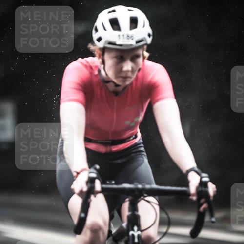 13.09.2026 - Stadtparktriathlon H.Heesch http://msf.ph/oto/10386181 13.09.2026 12:40:27 Radfahren 1070, 1186, 1198, 1260, 1265, 1271, 1275 meine-sportfotos.de