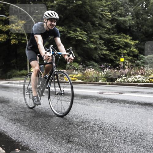 13.09.2026 - Stadtparktriathlon H.Heesch http://msf.ph/oto/10386192 13.09.2026 13:25:41 Radfahren 1304, 1475, 1486 meine-sportfotos.de