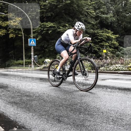 13.09.2026 - Stadtparktriathlon H.Heesch http://msf.ph/oto/10386195 13.09.2026 13:25:46 Radfahren 1395, 1396 meine-sportfotos.de