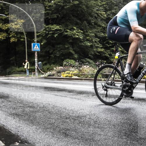 13.09.2026 - Stadtparktriathlon H.Heesch http://msf.ph/oto/10386200 13.09.2026 13:26:02 Radfahren 1382, 1392 meine-sportfotos.de