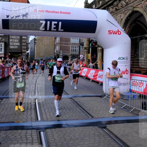13.09.2026 - 21. swb-Marathon Bremen Tim E. http://msf.ph/oto/10386202 13.09.2026 13:25:16 Ziel 972, 1080, 1166, 1264, 2322, 2761, 3015, 3105, 4091, 4113, 4262, 4507, 4918, 4973, 6079, 6360, 6544, 6807, 6943, 7409, 7854, 8245, 8853, 9073, 9152, 9360, 10103 meine-sportfotos.de