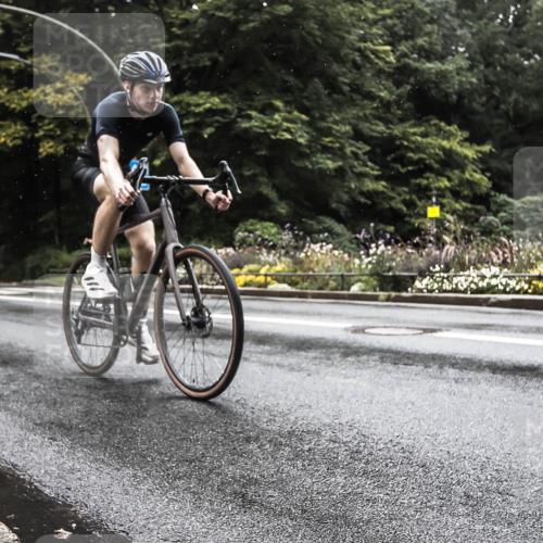 13.09.2026 - Stadtparktriathlon H.Heesch http://msf.ph/oto/10386203 13.09.2026 13:26:03 Radfahren 1382, 1392 meine-sportfotos.de
