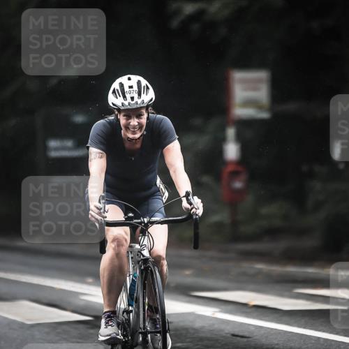 13.09.2026 - Stadtparktriathlon H.Heesch http://msf.ph/oto/10386218 13.09.2026 12:40:33 Radfahren 1070, 1200, 1275 meine-sportfotos.de