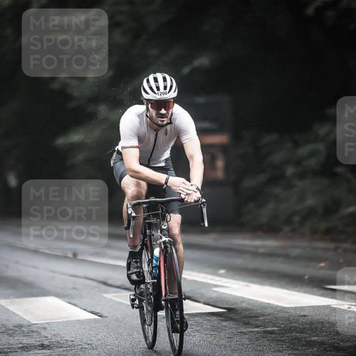 13.09.2026 - Stadtparktriathlon H.Heesch http://msf.ph/oto/10386229 13.09.2026 12:40:34 Radfahren 1070, 1200 meine-sportfotos.de