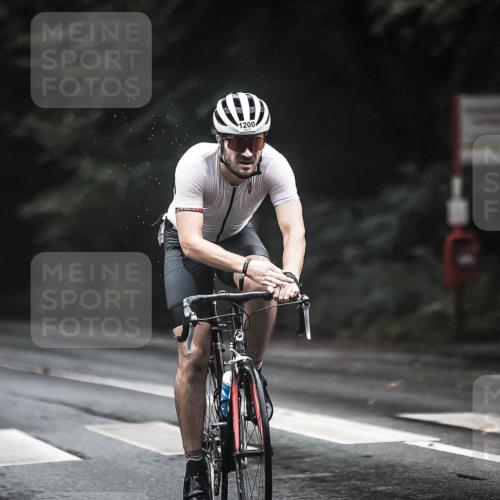 13.09.2026 - Stadtparktriathlon H.Heesch http://msf.ph/oto/10386237 13.09.2026 12:40:34 Radfahren 1070, 1200 meine-sportfotos.de