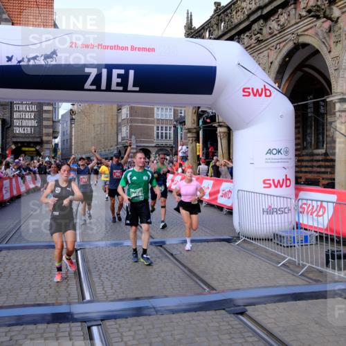 13.09.2026 - 21. swb-Marathon Bremen Tim E. http://msf.ph/oto/10386248 13.09.2026 13:25:20 Ziel 972, 1080, 1166, 1264, 1436, 1448, 2322, 2761, 3105, 4091, 4113, 4507, 4918, 4973, 6079, 6360, 6544, 6943, 7409, 7854, 8245, 8853, 9073, 9152, 9360, 9493, 13088 meine-sportfotos.de