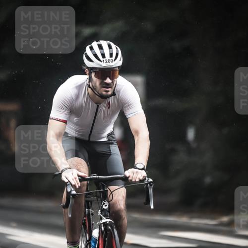 13.09.2026 - Stadtparktriathlon H.Heesch http://msf.ph/oto/10386251 13.09.2026 12:40:35 Radfahren 1070, 1200 meine-sportfotos.de