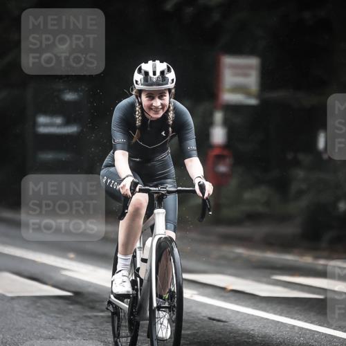 13.09.2026 - Stadtparktriathlon H.Heesch http://msf.ph/oto/10386259 13.09.2026 12:40:46 Radfahren 1283 meine-sportfotos.de