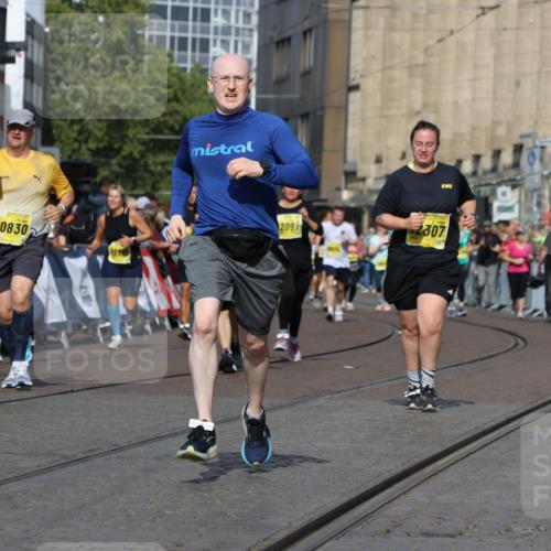 13.09.2026 - 21. swb-Marathon Bremen Strokosch-Dieckow http://msf.ph/oto/10386261 13.09.2026 11:07:49 Ziel 10138, 10205, 10279, 10280, 10363, 10364, 10488, 10501, 10505, 10580, 10695, 10748, 10907, 10935, 11123, 11223, 11417, 11767, 11865, 11899, 11917, 11924, 11934, 12020, 12167, 12168, 12173, 12210, 12266, 12277, 12419, 12536, 10139, 10660, 10674, 11044, 11378, 11404, 11831, 11833, 11958, 12024, 12031, 12066, 12248 meine-sportfotos.de
