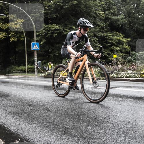 13.09.2026 - Stadtparktriathlon H.Heesch http://msf.ph/oto/10386262 13.09.2026 13:26:52 Radfahren 1380, 1438 meine-sportfotos.de