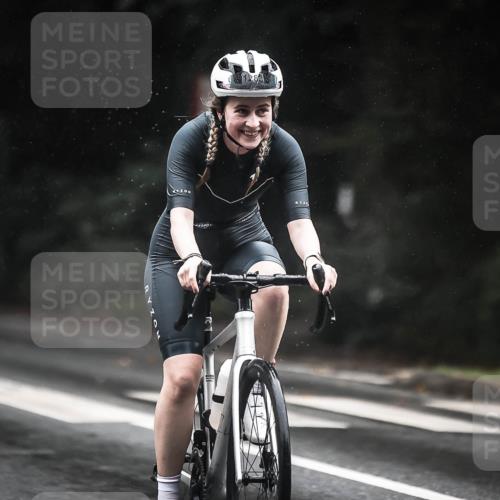 13.09.2026 - Stadtparktriathlon H.Heesch http://msf.ph/oto/10386267 13.09.2026 12:40:46 Radfahren 1283 meine-sportfotos.de