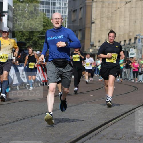 13.09.2026 - 21. swb-Marathon Bremen Strokosch-Dieckow http://msf.ph/oto/10386270 13.09.2026 11:07:49 Ziel 10138, 10205, 10279, 10280, 10363, 10364, 10488, 10501, 10505, 10580, 10695, 10748, 10907, 10935, 11123, 11223, 11417, 11767, 11865, 11899, 11917, 11924, 11934, 12020, 12167, 12168, 12173, 12210, 12266, 12277, 12419, 12536, 10139, 10660, 10674, 11044, 11378, 11404, 11831, 11833, 11958, 12024, 12031, 12066, 12248 meine-sportfotos.de