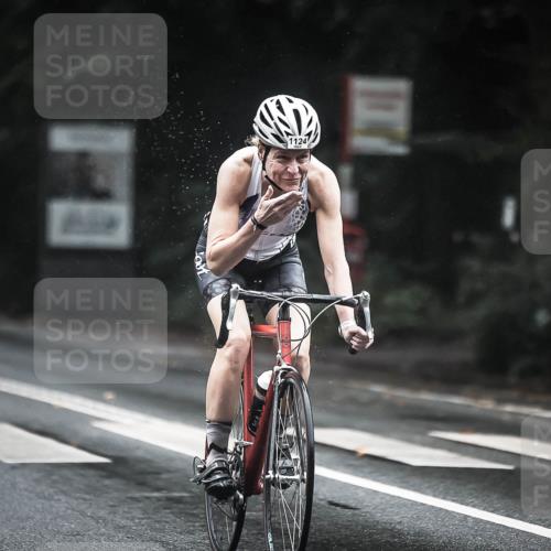 13.09.2026 - Stadtparktriathlon H.Heesch http://msf.ph/oto/10386283 13.09.2026 12:40:53 Radfahren 954, 1124, 1166, 1216 meine-sportfotos.de