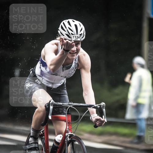 13.09.2026 - Stadtparktriathlon H.Heesch http://msf.ph/oto/10386294 13.09.2026 12:40:54 Radfahren 954, 1124, 1166, 1216 meine-sportfotos.de
