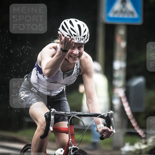 13.09.2026 - Stadtparktriathlon H.Heesch http://msf.ph/oto/10386297 13.09.2026 12:40:54 Radfahren 954, 1124, 1166, 1216 meine-sportfotos.de