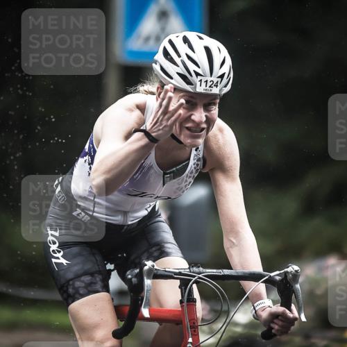 13.09.2026 - Stadtparktriathlon H.Heesch http://msf.ph/oto/10386301 13.09.2026 12:40:54 Radfahren 954, 1124, 1166, 1216 meine-sportfotos.de