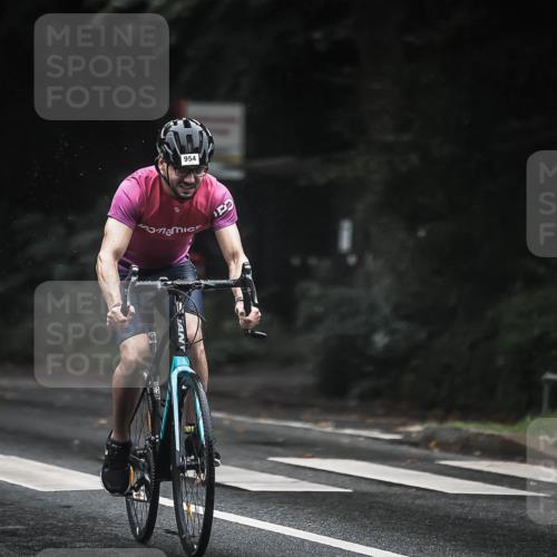13.09.2026 - Stadtparktriathlon H.Heesch http://msf.ph/oto/10386313 13.09.2026 12:40:56 Radfahren 954, 1124, 1166, 1216, 1308 meine-sportfotos.de
