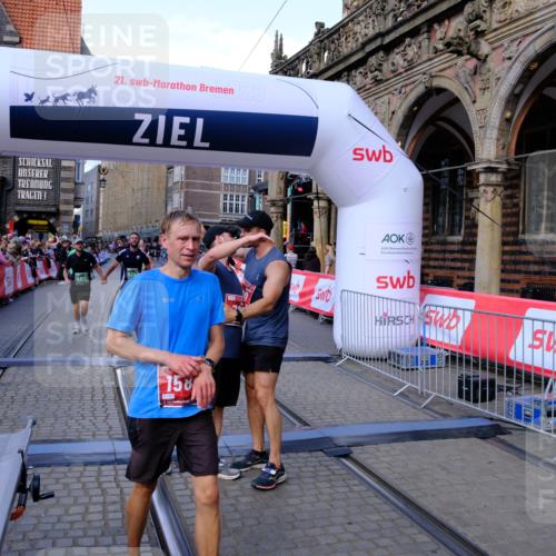 13.09.2026 - 21. swb-Marathon Bremen Tim E. http://msf.ph/oto/10386318 13.09.2026 13:25:26 Ziel 1080, 1119, 1166, 1264, 1436, 1448, 2322, 3105, 3187, 4091, 4113, 4459, 4507, 4918, 6079, 6113, 6943, 7306, 7326, 7409, 8245, 9036, 9073, 9152, 9360, 9493, 13088 meine-sportfotos.de