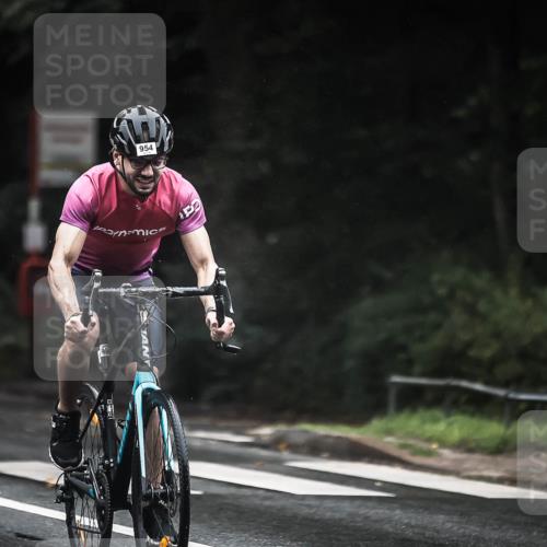 13.09.2026 - Stadtparktriathlon H.Heesch http://msf.ph/oto/10386322 13.09.2026 12:40:56 Radfahren 954, 1124, 1166, 1216, 1308 meine-sportfotos.de