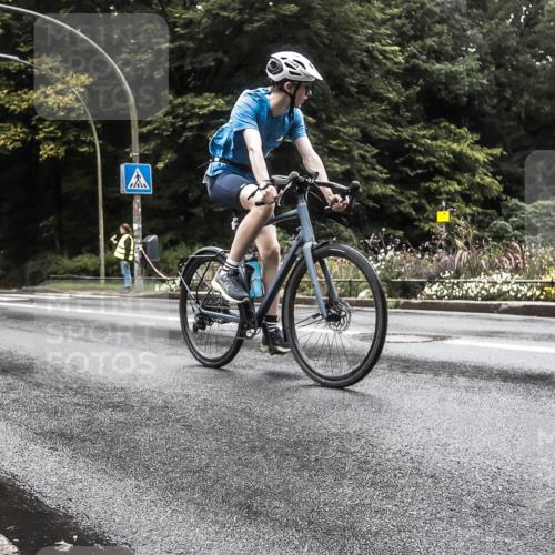13.09.2026 - Stadtparktriathlon H.Heesch http://msf.ph/oto/10386330 13.09.2026 13:27:28 Radfahren 1325, 1429, 1471 meine-sportfotos.de