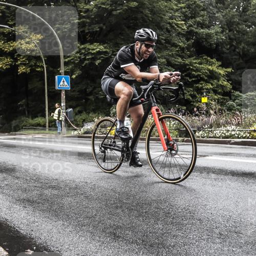 13.09.2026 - Stadtparktriathlon H.Heesch http://msf.ph/oto/10386354 13.09.2026 13:27:51 Radfahren 1322, 1323, 1326, 1401 meine-sportfotos.de