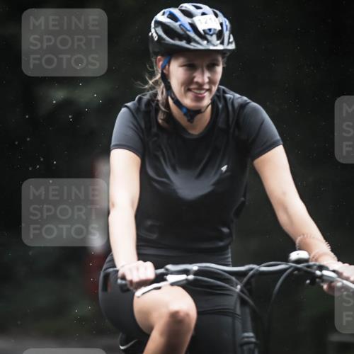 13.09.2026 - Stadtparktriathlon H.Heesch http://msf.ph/oto/10386355 13.09.2026 12:40:58 Radfahren 954, 1124, 1166, 1216, 1241, 1244, 1308 meine-sportfotos.de