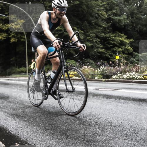 13.09.2026 - Stadtparktriathlon H.Heesch http://msf.ph/oto/10386357 13.09.2026 13:27:52 Radfahren 1322, 1323, 1326, 1401 meine-sportfotos.de