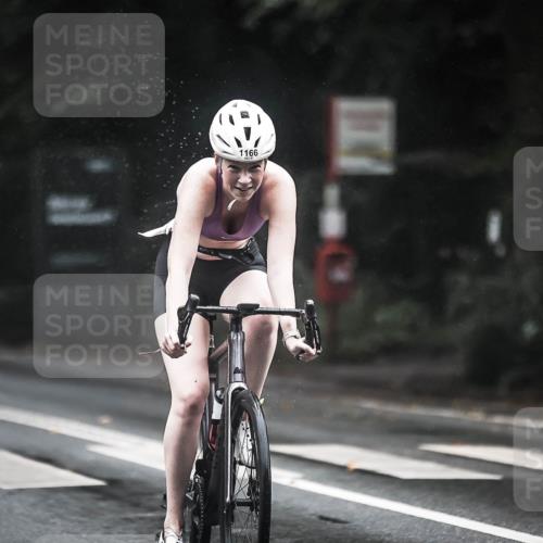 13.09.2026 - Stadtparktriathlon H.Heesch http://msf.ph/oto/10386364 13.09.2026 12:40:59 Radfahren 954, 1124, 1166, 1216, 1241, 1244, 1308 meine-sportfotos.de