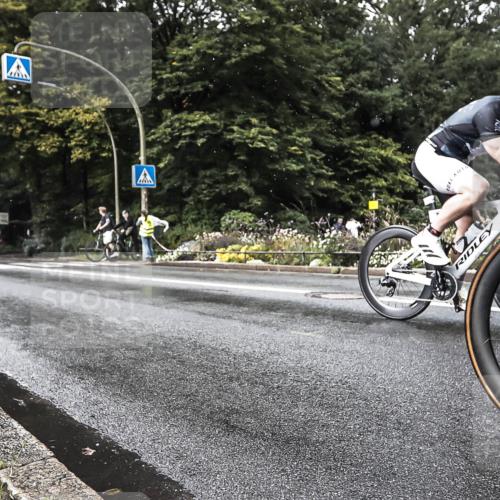 13.09.2026 - Stadtparktriathlon H.Heesch http://msf.ph/oto/10386412 13.09.2026 12:00:04 Radfahren 834, 975, 983 meine-sportfotos.de