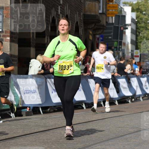 13.09.2026 - 21. swb-Marathon Bremen Strokosch-Dieckow http://msf.ph/oto/10386450 13.09.2026 11:07:58 Ziel 10138, 10279, 10280, 10363, 10364, 10501, 10505, 10580, 10595, 10661, 10830, 10871, 10907, 10935, 11037, 11223, 11515, 11643, 11899, 11924, 11934, 12097, 12167, 12168, 12194, 12277, 12307, 12419, 12509, 10135, 10404, 10493, 10767, 10793, 10859, 11032, 11044, 11263, 11378, 11404, 11659, 11831, 11833, 11958, 12160, 12248, 12384, 12389 meine-sportfotos.de
