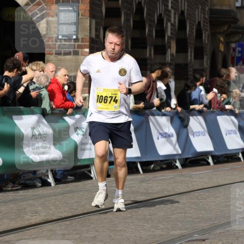 13.09.2026 - 21. swb-Marathon Bremen Strokosch-Dieckow http://msf.ph/oto/10386460 13.09.2026 11:08:00 Ziel 10138, 10279, 10280, 10363, 10364, 10501, 10505, 10580, 10595, 10661, 10830, 10871, 10907, 10935, 10937, 11037, 11223, 11515, 11643, 11899, 11924, 11934, 12097, 12167, 12168, 12194, 12277, 12307, 12419, 12509, 12511, 12512, 10135, 10188, 10404, 10493, 10767, 10793, 10851, 10859, 11032, 11263, 11404, 11659, 11831, 11833, 11958, 12160, 12248, 12325, 12384, 12389 meine-sportfotos.de